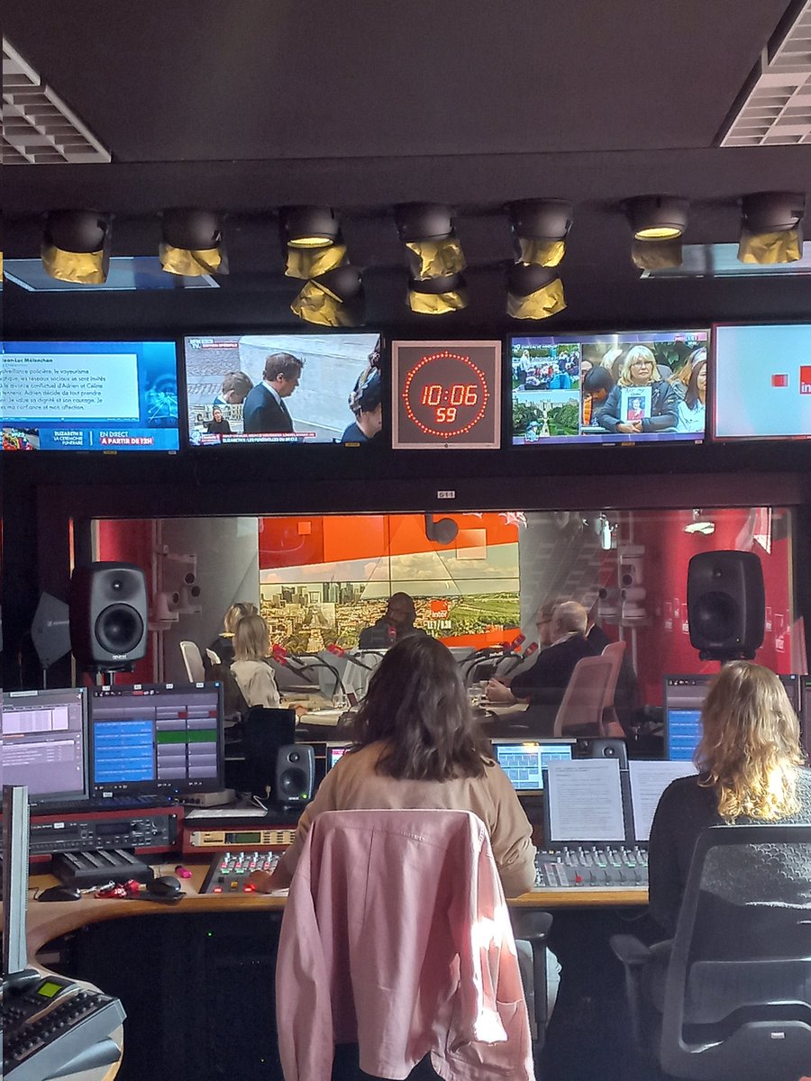 🎙 Retrouvez <a href="/ArielToledano/">Ariel Toledano</a> au micro d'Ali Rebeihi en direct sur <a href="/franceinter/">France Inter</a> pour parler de vos jambes 🦵