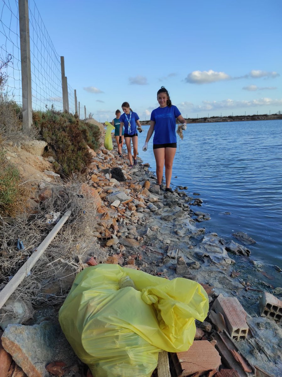 LSalinas184's tweet photo. El sábado 17 de septiembre, con motivo del Día Internacional de la Limpieza de Playas, @asociacionanse y Pinatar Natura organizaron una recogida de residuos de la charca de los #bañosdelodo  y el #paseodelamota en el marco del proyecto #lifesalinas184 https://t.co/HCsWjRPlqr