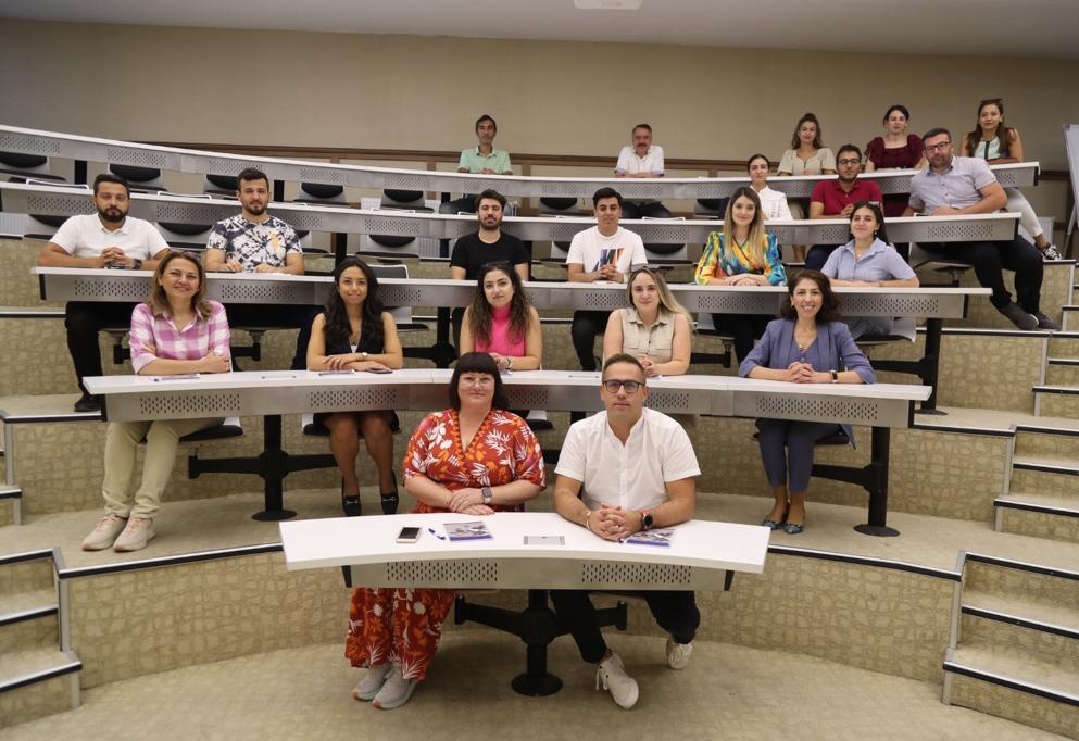 “Yüksek Öğretimde Yenilikçi Öğretme ve Öğrenme: Çoğaltıcı Etkinlik (Innovative Teaching and Learning in Higher Education Multiplier Activity)”programı HKÜ SBF Hemşirelik Bölümü öğretim üyeleri Prof. Dr. Ayla Yava ve Doç. Dr. Betül Tosun koordinatörlüğünde gerçekleştirildi
<a href="/hkunv/">Hasan Kalyoncu Üniv</a>