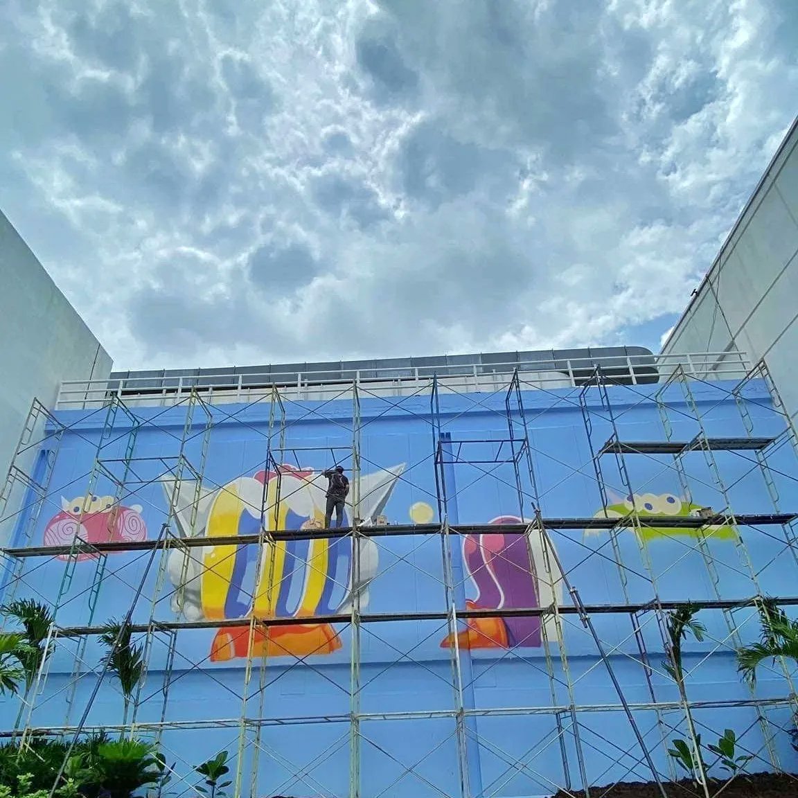 benzillabkk's tweet photo. Loook on the wall
#mural #Loook #N3ighbors https://t.co/ffUHaBbhJL