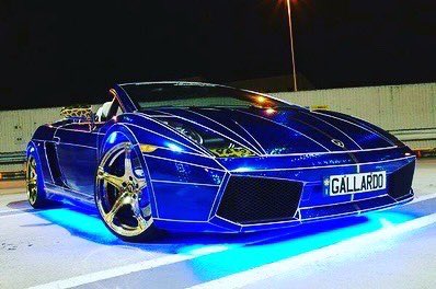 morohoshi_7777's tweet photo. #lamborghini #ランボルギーニ #morohoshi #諸星伸一 #fightingstar #ファイティングスター #fsbk #カスタム #スワロフスキー #swarovski #tokyo #japan https://t.co/Zuxe8feF7k