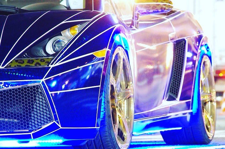 morohoshi_7777's tweet photo. #lamborghini #ランボルギーニ #morohoshi #諸星伸一 #fightingstar #ファイティングスター #fsbk #カスタム #スワロフスキー #swarovski #tokyo #japan https://t.co/Zuxe8feF7k