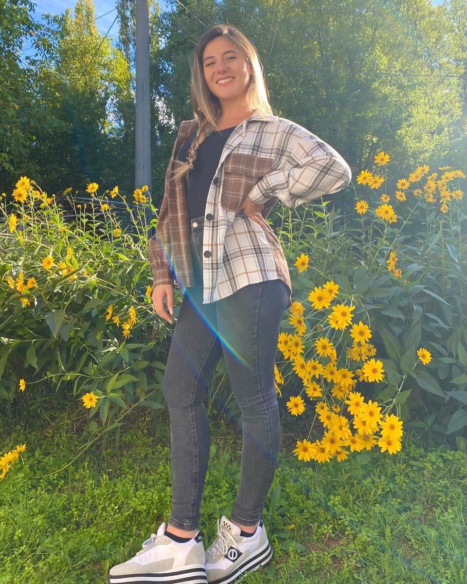 roswear's tweet photo. Catch the rainbow 🌈 

#roswear #rosweargirl #ootd #outfitoftheday #plaidshirt #plaidcoat #rainbow https://t.co/Ws2HTCXIKz