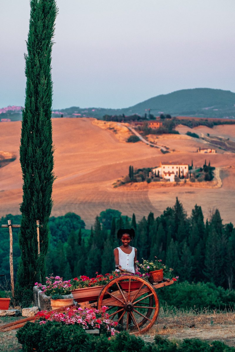 silvianjoki's tweet photo. Photo dump from a weekend road trip in
Tuscany with my daughter this past summer. We spent a weekend here driving around and getting lost in the beautiful Tuscan countryside, I loved shooting these candids of her 💐🇮🇹 https://t.co/QxyJFSnvhZ