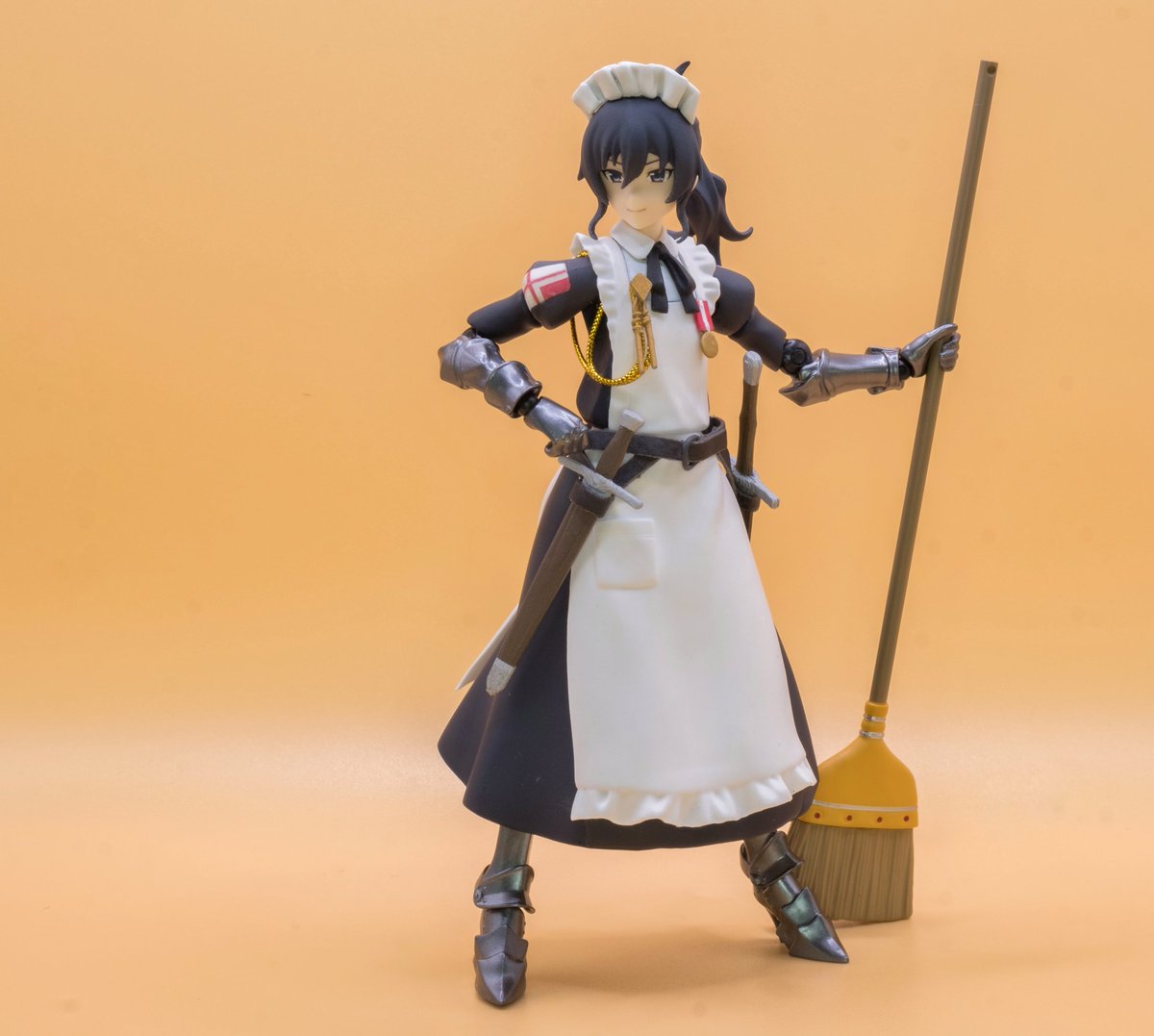 glusprues's tweet photo. Figma Makoto in Garden Guard garb. This is a custom figma kitbash inspired by @asterisk_kome 's Garden Guard series of artworks. #figma #goodsmilecompany #gardenguard https://t.co/KPn7KL13UM