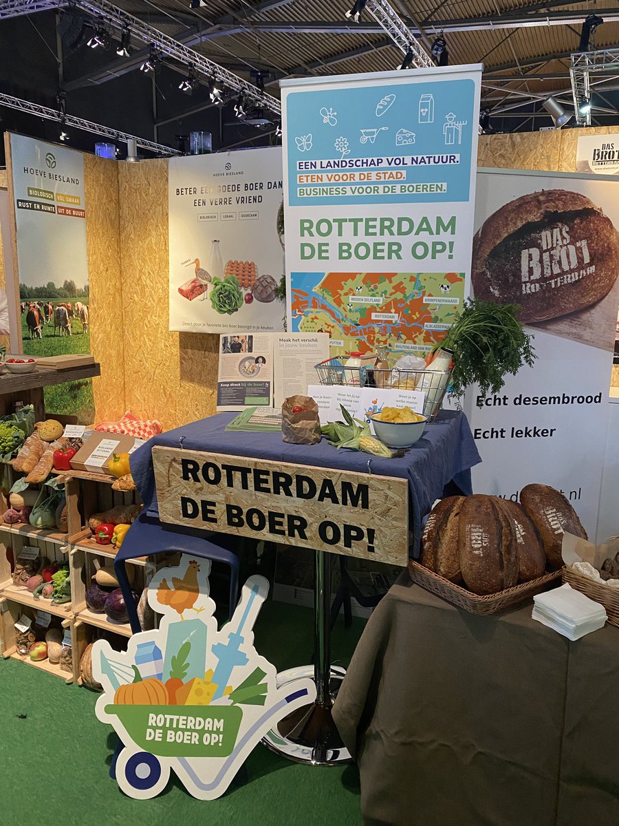 Rdamdeboerop's tweet photo. We zijn klaar voor #GastvrijRotterdam! Deze week laten we horecaondernemers zien hoe zij het natuurinclusieve en biodiverse streekproduct kunnen omarmen 💪🏼 https://t.co/yO4Lsw0V4J #biodiversiteit #korteketen #natuurinclusievelandbouw https://t.co/iQXTPVbaNY