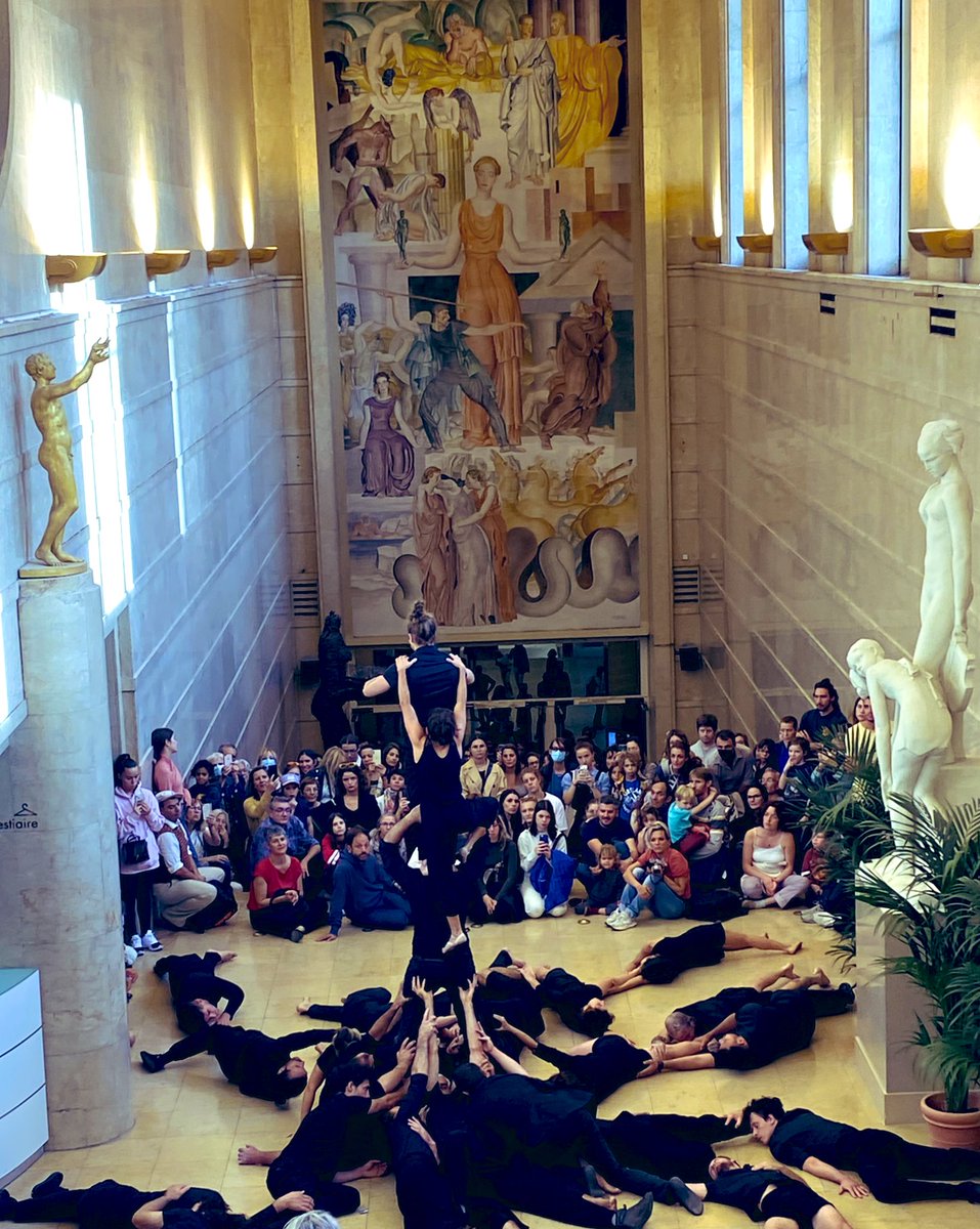 PLungheretti's tweet photo. 🥳 Le « Chaillot expérience » de la #CompagnieXY ce we a rassemblé près de 5000 spectateurs qui ont participé avec enthousiasme aux ateliers, spectacles, projections et rencontres 🤩🤩 @TheatreChaillot @MinistereCC #TheatreChaillot #ChaillotDanse 🙌 @JEP #JEP https://t.co/qZgB987HNU
