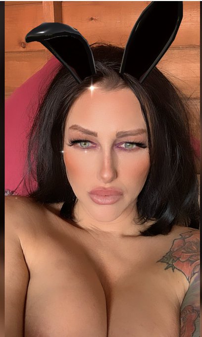 Every one has a dark side 😇😈 Some of us just don't hide it   Show me your dark side  comment below ⤵️😍  #modelpromo<a href="/tag/rt"class="tags"><span>#rt</span></a><a href="/tag/l4l"class="tags"><span>#l4l</span></a><a href="/tag/crypto"class="tags"><span>#crypto</span></a><a href="/tag/onlyfans"class="tags"><span>#onlyfans</span></a><a href="/tag/modelpromo"class="tags"><span>#modelpromo</span></a><a href="/tag/onlyfanspromo"class="tags"><span>#onlyfanspromo</span></a>
