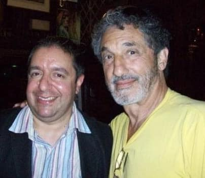 wilsongullis's tweet photo. US actor, singer, songwriter and director David Hess was born on this day in 1936, and sadly passed away in 2011. This photo was taken in the Phoenix Artist Club during FrightFest 2009. #davidhess #usactor #FrightFest #TheLastHouseOnTheLeft https://t.co/XGqu5Kxfeh