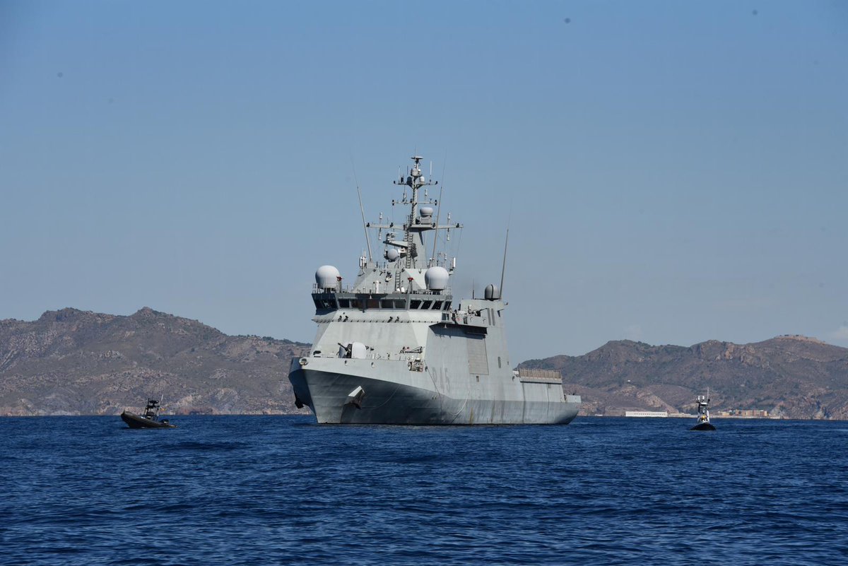 Armada_esp's tweet photo. El BAM #Audaz continúa en la mar realizando las primeras actividades con vehículos no tripulados de cara a los ejercicios #DYMS22, que tendrán lugar en aguas de #Portugal 🇵🇹 y que comenzarán la próxima semana.
#SomosLaArmada 🇪🇸 ⚓️
#DefendemosEspañaEnYDesdeLaMar https://t.co/o6kZa1wUM6