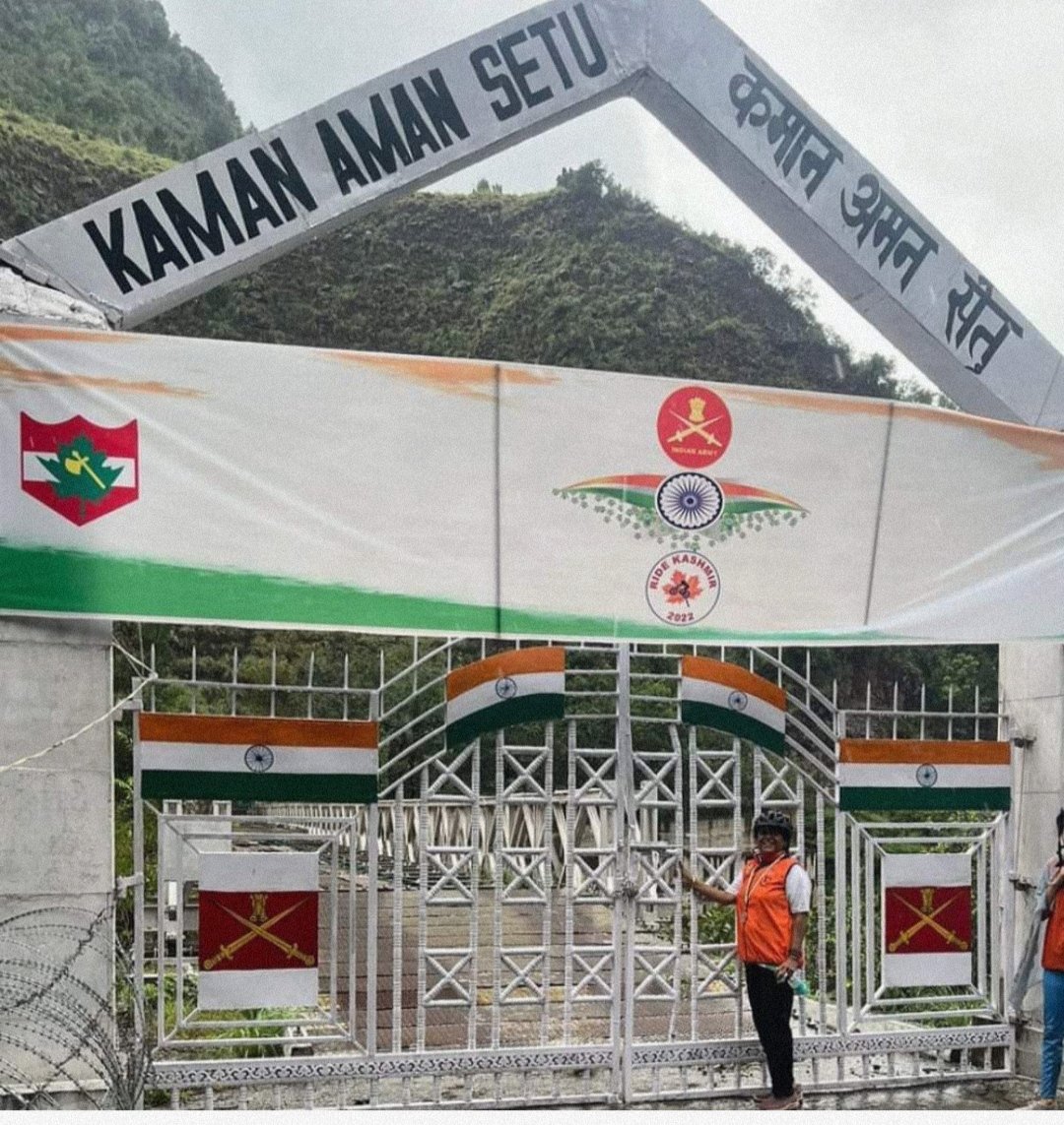 passi_veenu's tweet photo. Ride Kashmir 2022 - Memories for life. 
@PMOIndia @RJMeenakshi1 @SarbjitKaurBJP @cyclegiri @rashtrapatibhvn @awazebaramulla @adgpi #RideKashmir #chandigarh #indianarmy #pmo #cycling #kashmir #WomensRights #WomenEmpowerment #tricity #IndianArmyPeoplesArmy https://t.co/ge6dJFSGc8