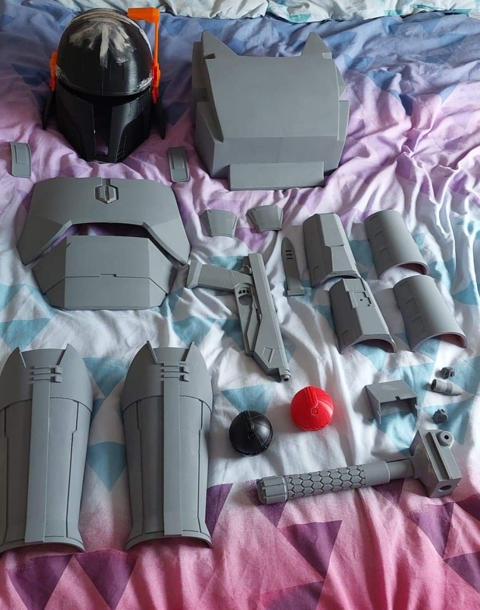 Theundeadmadman's tweet photo. Sorry about the silence since insomnia #i69 #iguk been working on my next suit #StarWars https://t.co/bnoVnxXzeG