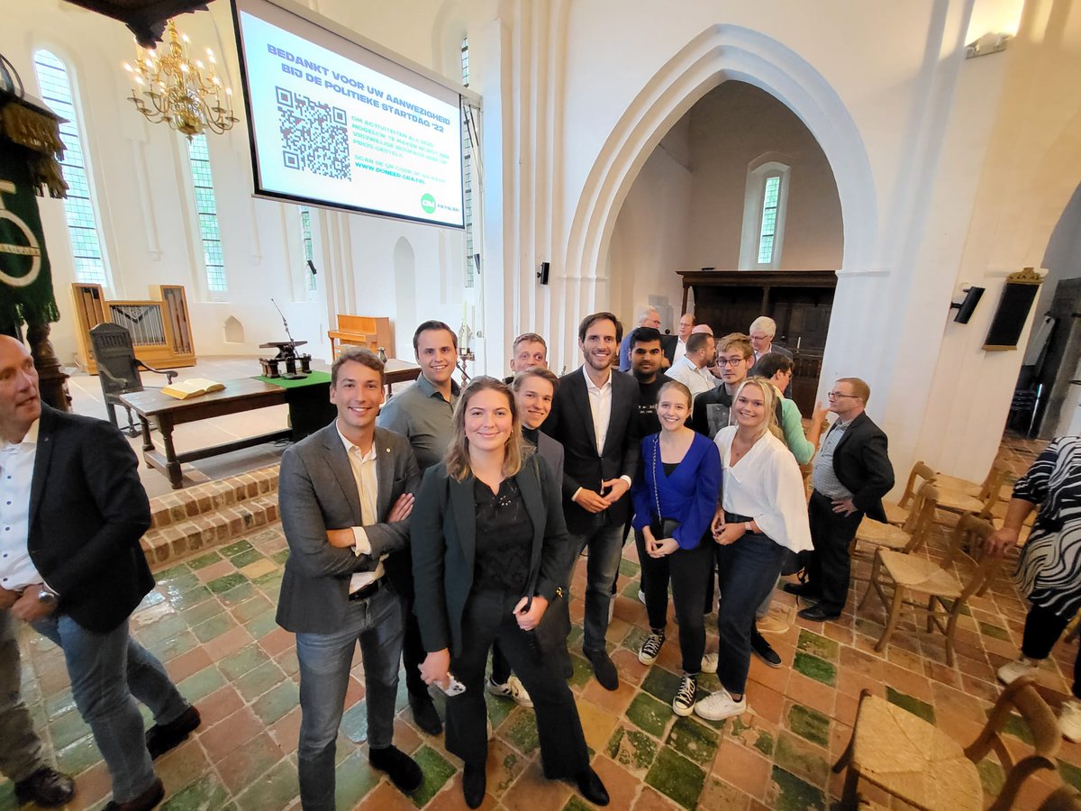 cdafryslan's tweet photo. Een terugblik op onze politieke startdag van 17 september vind je op ... 

💬 onze website in tekst: https://t.co/G4rkQGJg0h

📸 onze insta in beeld: https://t.co/emDCFyINwp

📚 en een combi van beide op onze facebook: https://t.co/IDBUgkgF9W https://t.co/qfwbUA2xMw