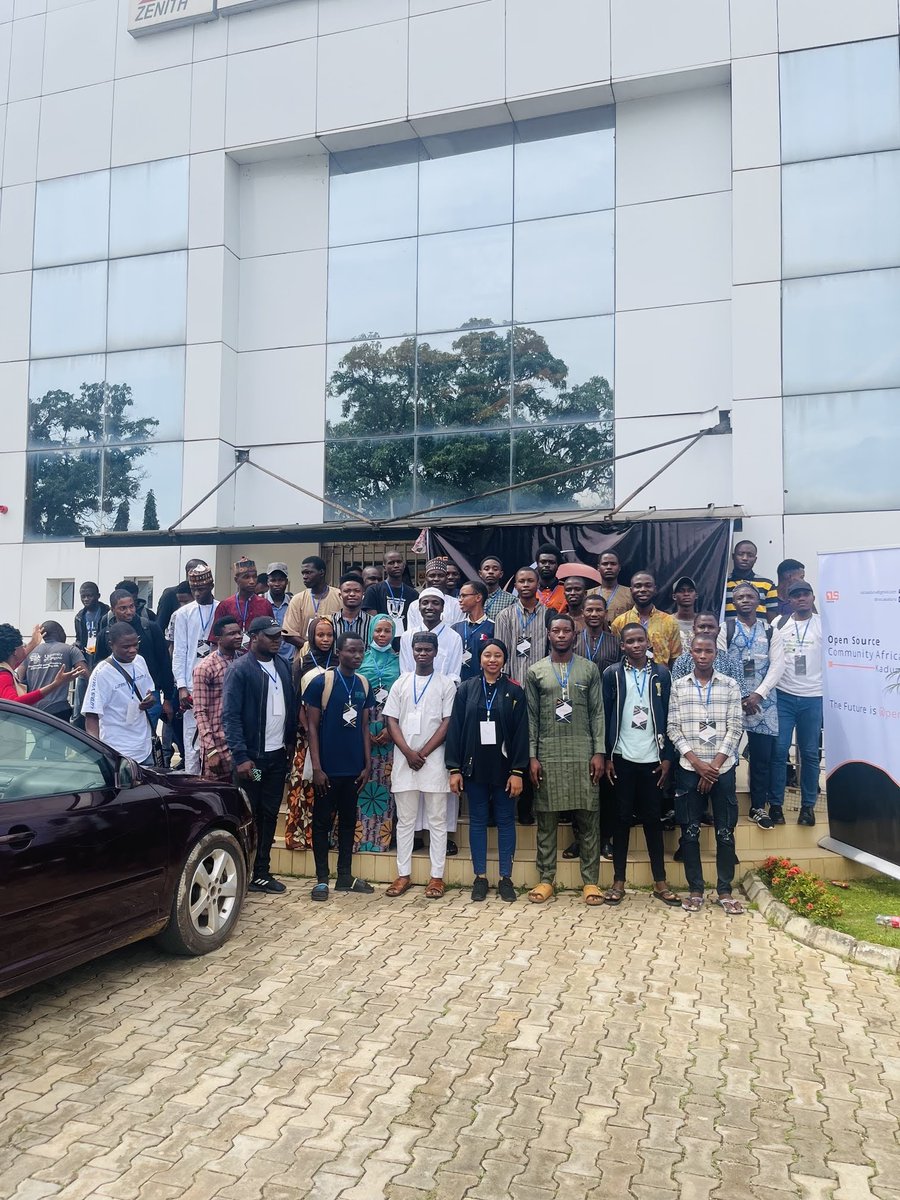 sanusisusee's tweet photo. #NTOSWKaduna #OpenSource #OscaKaduna
@oscakaduna @oscafrica
@ Open Source Community Africa Kaduna Meetup 🎉😊 
Thanks to the community https://t.co/cT72OfdBrw