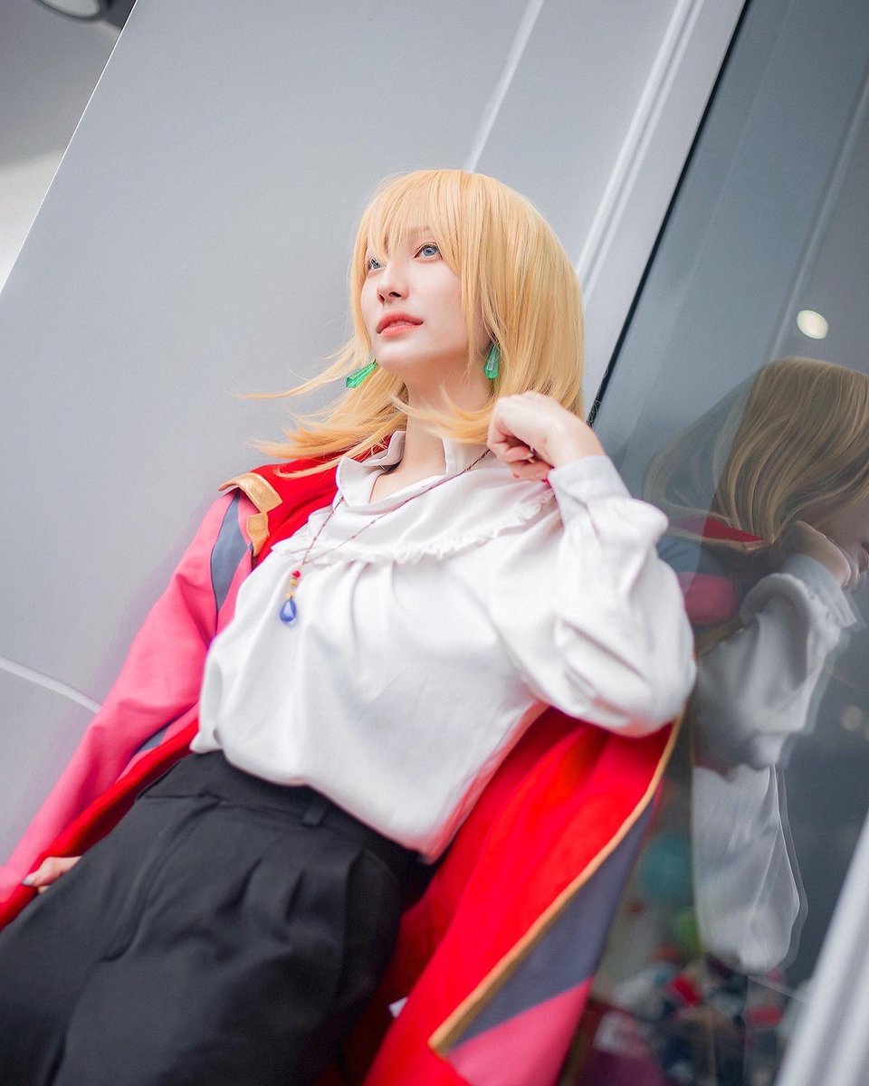 PeakBNK48THFC's tweet photo. 💜 ⌜ PEAK BNK48 COSPLAY IG POST ⌟ 💜
howl's moving castle🌠
coser: @.pieckkuc0s
#howlsmovingcastle #howlsmovingcastlecosplay #howlscastle #howlscosplay #ghiblistudio #ghiblicosplay
#PeakBNK48 #BNK48 #BubblePeakTea https://t.co/8ghVUaCo0R