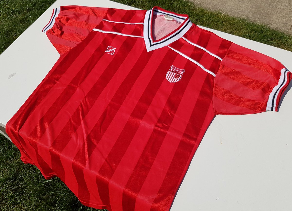 GTFCshirts's tweet photo. Hobott were masters of the shadow stripe, a mainstay of 1980s kit design #gtfc #hobott https://t.co/BjlkPMt8P6