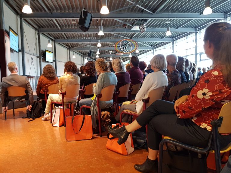 Heb jij een partner, kind, broer/zus of ouder met een psychische kwetsbaarheid? En heb je behoefte aan uitwisseling en (h)erkenning? Kom dan naar voor de MIND familie-/naastendag op zaterdag 15 oktober in Amersfoort. Informatie en aanmelden: mindplatform.nl/nieuws/mind-fa…
