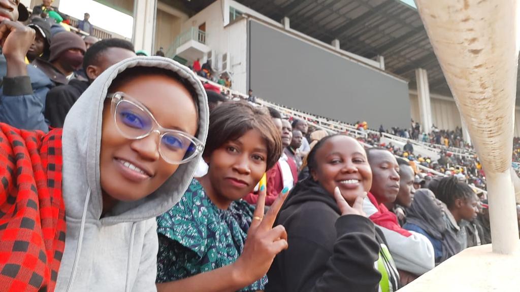 Inauguration day. I had to witness! With me in my bag I had printed my RESUME that I was to hand over to either <a href="/SakajaJohnson/">Sakaja Arthur Johnson</a> <a href="/OleItumbi/">-Dennis Itumbi, CBS</a> or <a href="/WilliamsRuto/">William Samoei Ruto, PhD</a> but the security was so tight and the crowd was big couldn't get access. Anyway ziko tu kwa bag as I go about my hustle.