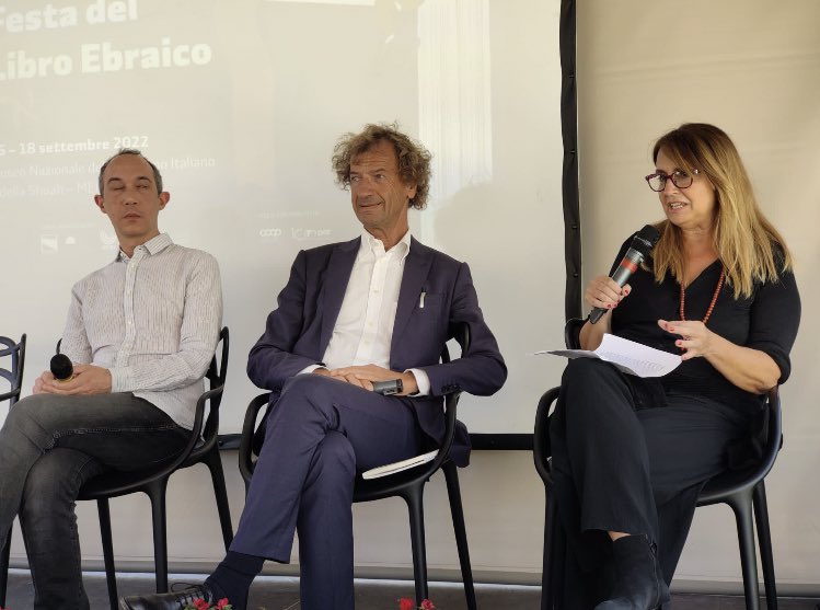 CaterinaDoglio's tweet photo. Beautiful #Ferrara! Came to moderate a conversation w @pietroscarner & prof Franceschini who wrote 2 great books on #PrimoLevi, stayed for the amazing Joshua Cohen & @CDurastanti #Netanyahus
#Giornata #Europea della #cultura #ebraica #gece #EDJC @paginebraiche https://t.co/6VlSkxnQsM