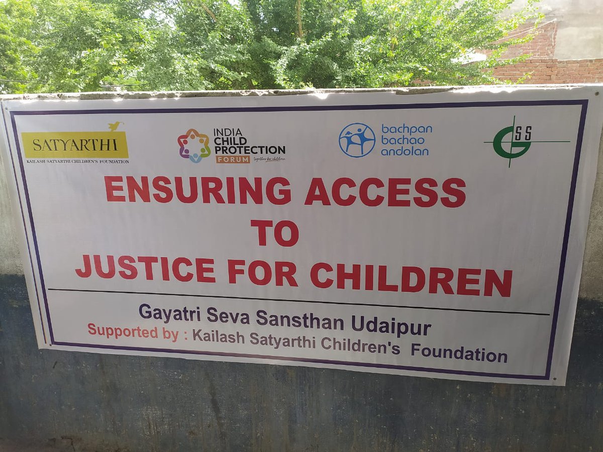 GSS_Udaipur's tweet photo. We work to ensure that the rights of every child are realized. In line with that, an awareness campaign was organized in Government Senior Secondary School, Sajjannagar, Udaipur. The children were informed about Childline number 1098, good touch-bad touch, and child labor. https://t.co/3EKmw8jvHw