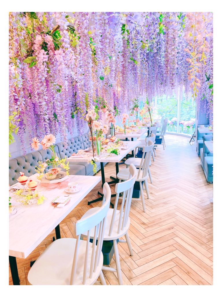 久々に女子とアフタヌーンティーしてきたときのお写真🍑🍇🌸癒されたな… 