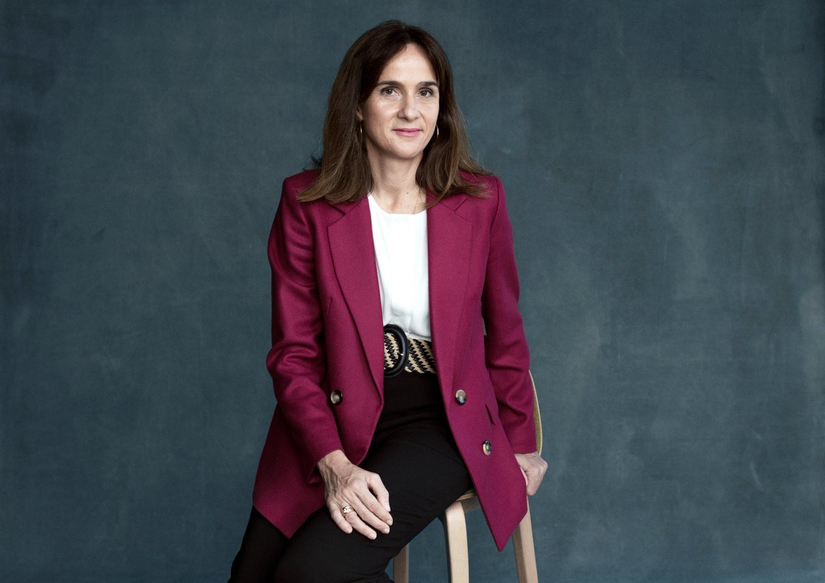 casasobreelmar's tweet photo. "El para qué inviertes tiene que ir por delante de en qué inviertes. El dinero es un medio y no es un fin, cuando se convierte en un fin es cuando comienza tu mala relación con el dinero". 
@balarconm, socia directora de @abanteasesores. 
Escúchalo 👉 https://t.co/hjKQZEFUrw https://t.co/AiOpCCR9p1