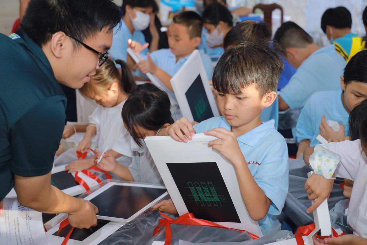 William Lu On Twitter Every Child Deserves A Good Education We Hope william-lu-on-twitter-every-child-deserves-a-good-education-we-hope