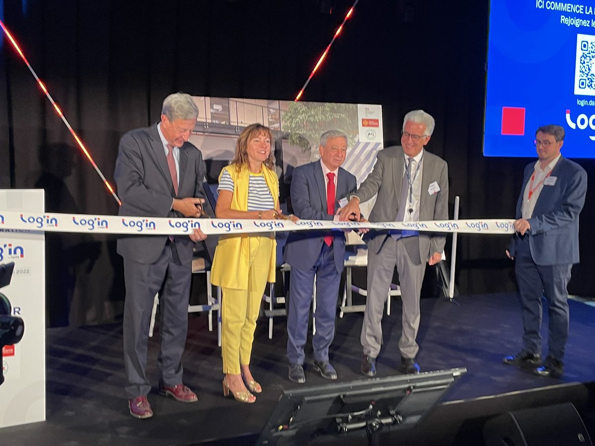 munschsim's tweet photo. Avec le projet Corlog, la Region fait pack avec le groupe DAHER et tous les partenaires logisitiques d’Occitanie au service d’une réindustrialisation à energie positive, federatrice des savoir-faire. C’est un enjeu de souveraineté majeur https://t.co/4XKqiNPBEl