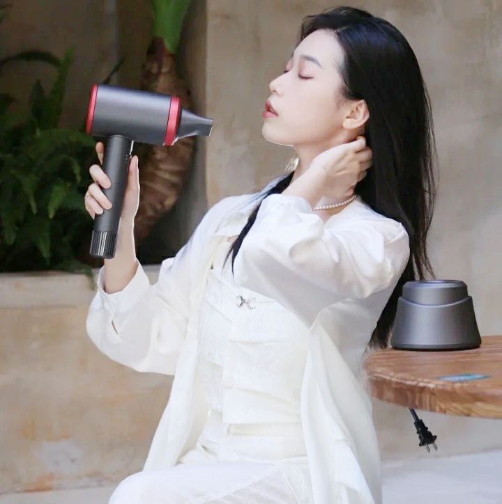 Lyluxshop's tweet photo. Prepare for the new week with beauty and enthusiasm.
#lylux #hairdryer #gift #cordlessdesign #design #haircare #hairsalo #beauty #portable #shiny #maintain #healthy #dyson #dysonhair #dysonhairdryer #streighthair #negativeion #simple #stylish #durability https://t.co/BpjTMiSfJh