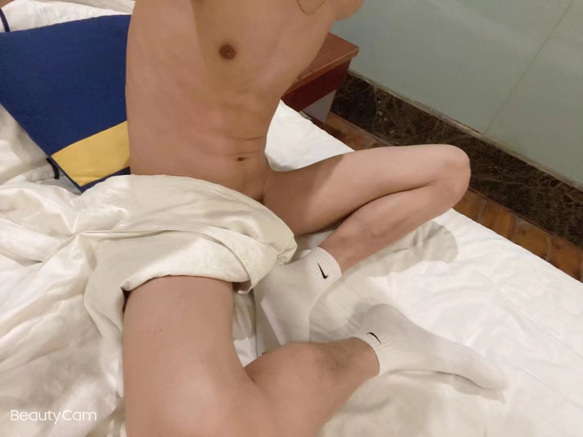DT38891's tweet photo. ＃勾引姐夫
＃勾引维修工
＃勾引水电工
＃勾引代驾小哥
＃勾引保安
#勾引直男当S
#武汉伪娘 
#武汉同志用品送货上门 
＃武汉同志用品批发
#武汉同志SPA
＃痞子直男
#健身教练 
#顺丰小哥
#武汉外围
＃美团外卖小哥
#腹肌体育生 
#白袜体育生 
#内裤少年
#黑袜控 
＃微信 x1105174938 https://t.co/AXDGiYEIgh