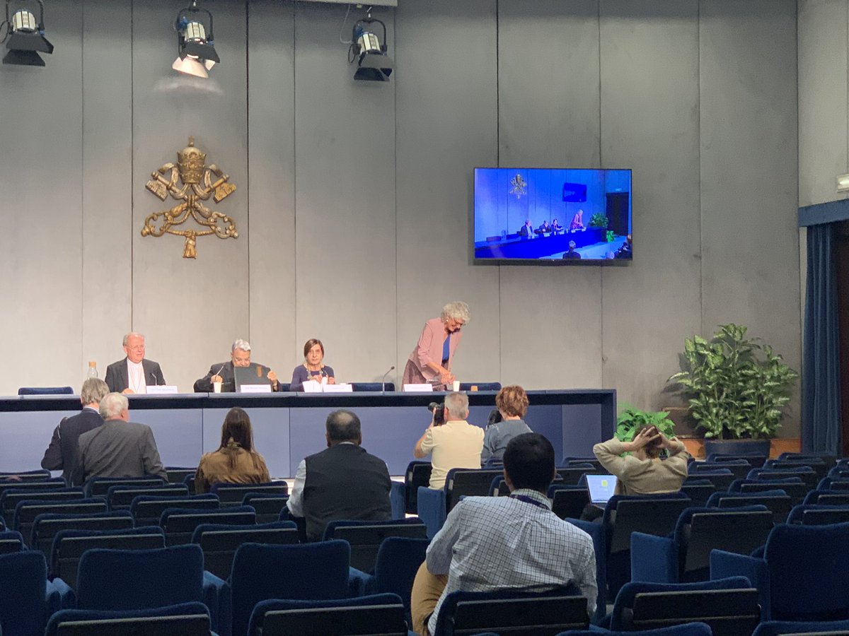evaenlaradio's tweet photo. El #Vaticano profundizará sobre “La Santidad” en un #Congreso del 3-6/10 en el #Augustinianum de #Roma
Un estudio “práctico” de la #GaudeteetExultate del #PapaFrancisco.
“El santo no se improvisa” recuerda el Card. Marcello Semeraro.
Presentación en @HolySeePress https://t.co/2RxUUoJjZ2