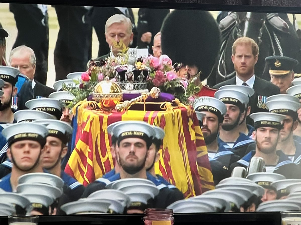 ShippersGolf's tweet photo. Watching the Queens funeral and makes me proud to be British! Well done to all the arm forces and the police services in this historic occasion @BBCNews #queensfuneral #mayyourestinpeace #thankyouyourmajesty https://t.co/odfIocMp8t