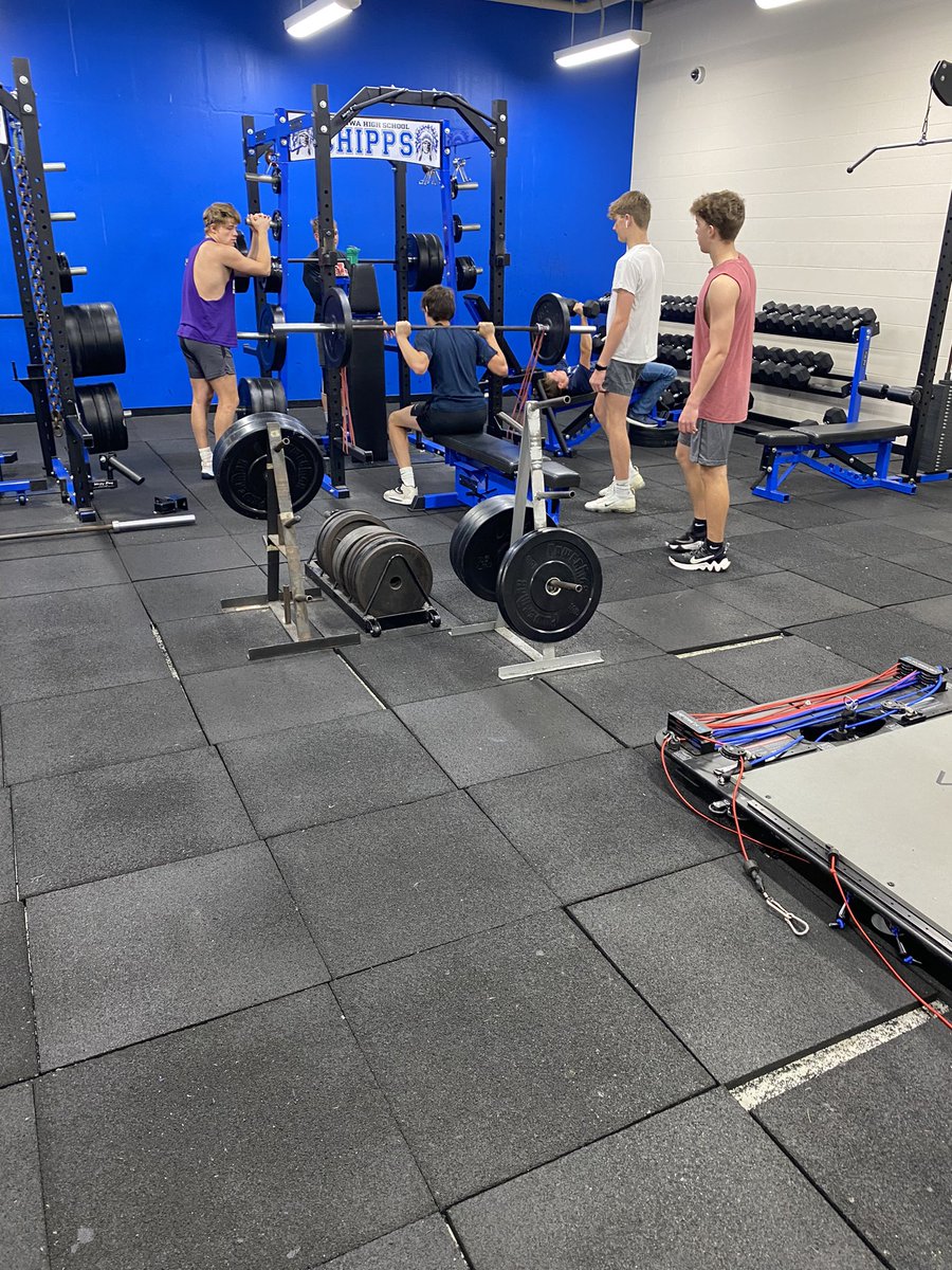 ChippBasketball's tweet photo. No better way to start Monday. Proud of these guys getting the work in every morning. https://t.co/OlkTKUtzHT