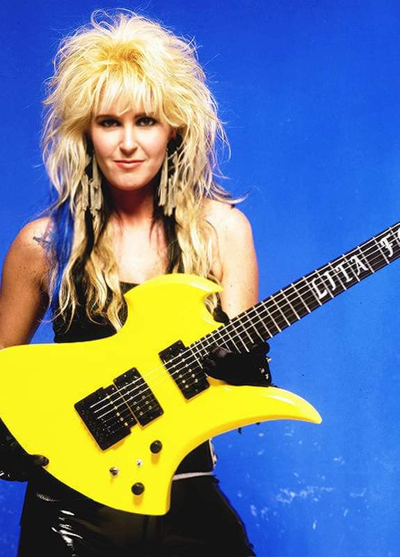 Happy birthday LITA FORD!
(September 19, 1958) 