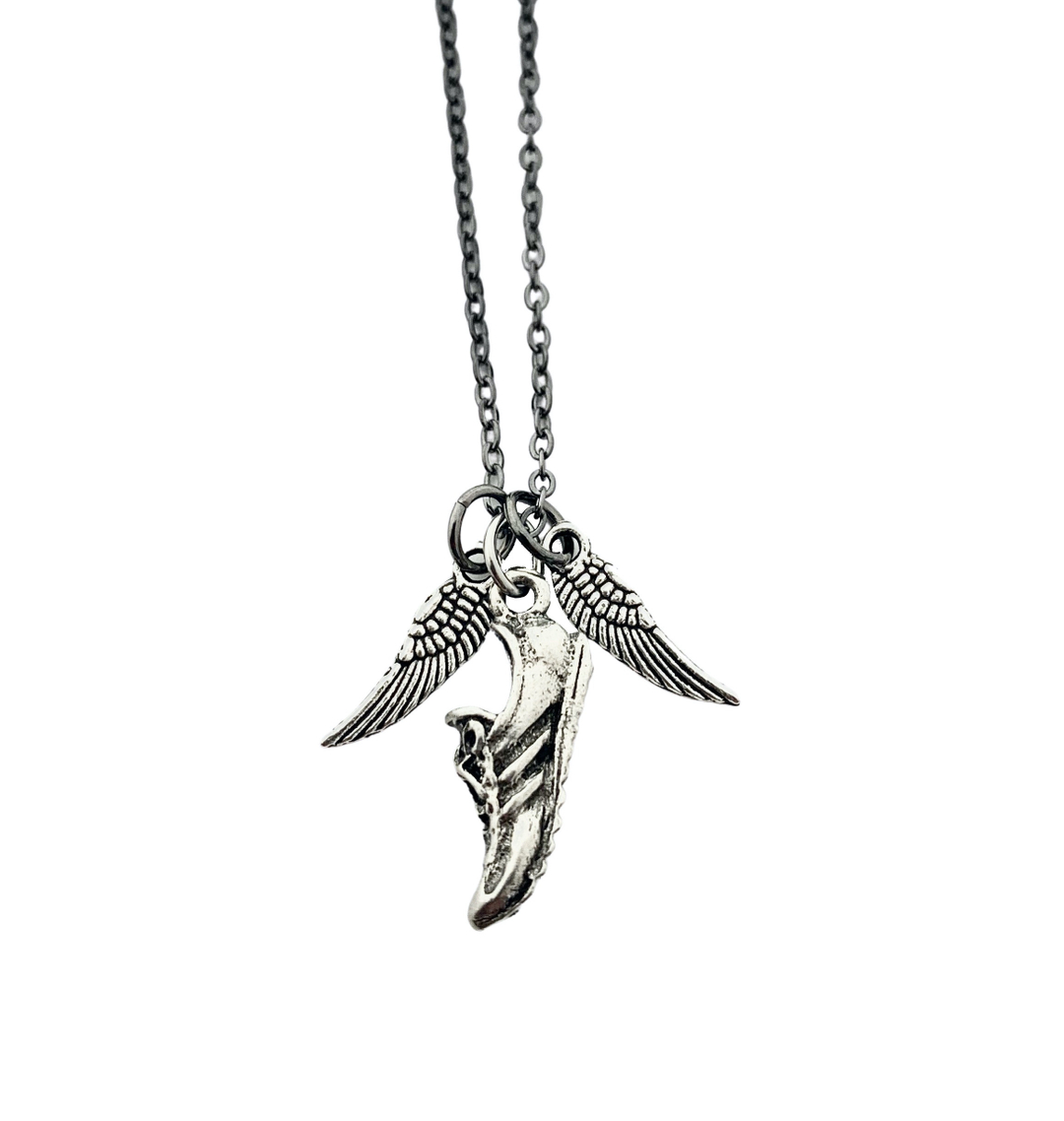 TheRunHomeGifts's tweet photo. Running with Wings. Flying through it all.
.
I RUN WITH WINGS Necklace with Pewter Charms on Gunmetal Chain available at @therunhome's @amazonhandmade Shop.
Clickable link in bio:
https://t.co/DcghRCZYvo
. 
#runwithwings #wingedfoot #run #runner #run https://t.co/IN7udlT6NC
