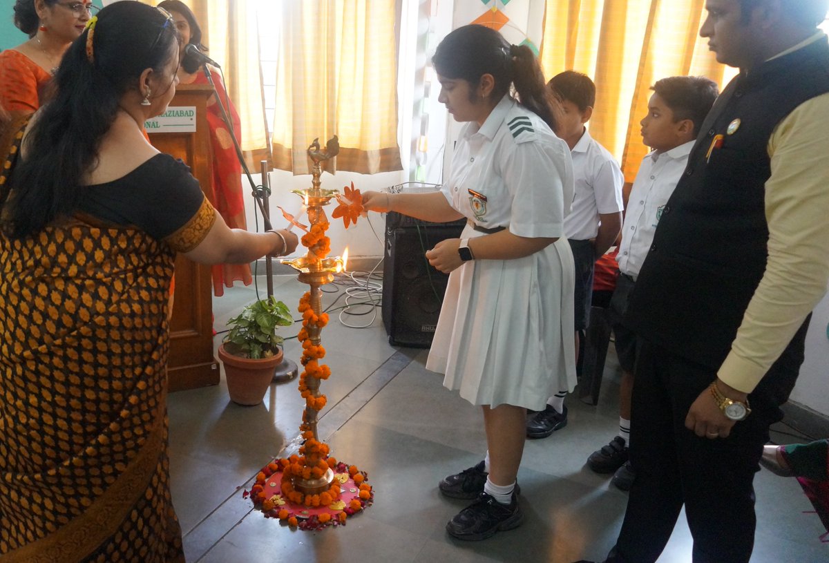 IDpsgI's tweet photo. “Great leaders are trailblazers, making a path for others to follow.” This was truly a day to remember! The Badging Ceremony for the students of Class XI, the new members of School Student Council, was conducted at a grand celebration in DPSGI today.
#DPSGI #BestSchoolinGhaziabad https://t.co/FOj5agmtSM
