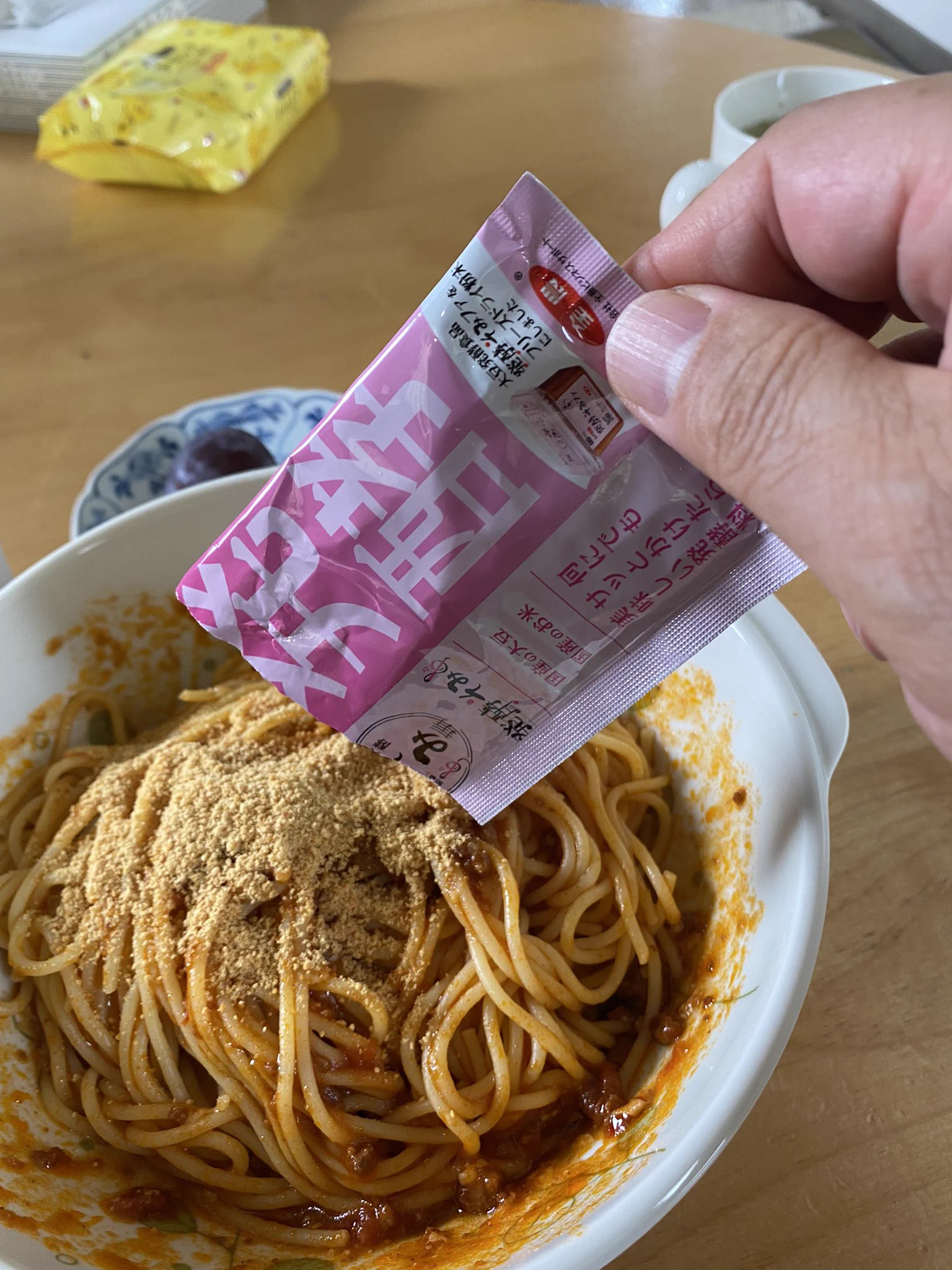 スパゲティ🍝、焼きそば、塩ラーメン、チキンラーメンでもなんでもござれ。味噌の持つ発酵パワーをいただき！腸活、抗ストレス、リラックス効果、肝機能改善もろもろ👍味噌汁1杯分が個包装に！さっと一振りいつでも発酵パワー万全 #無塩味噌 ＃減塩味噌 ＃高血圧  