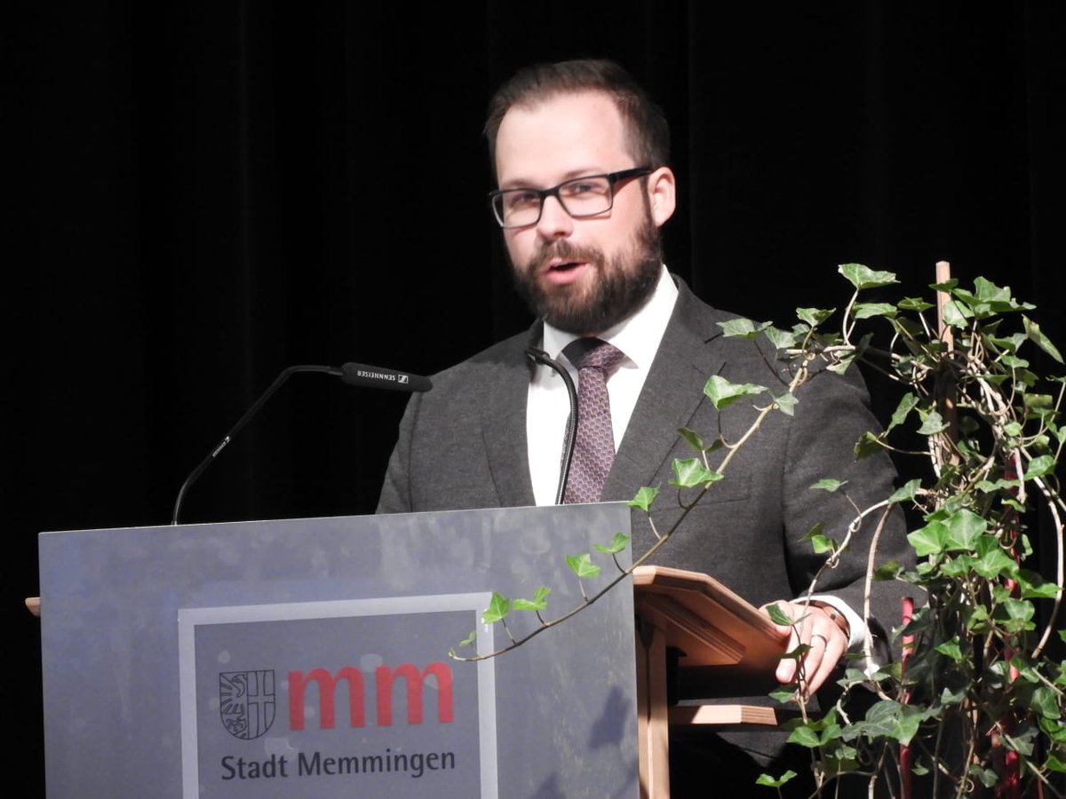 SPDUnterallgaeu's tweet photo. 😄 @janrothenb ist nun auch offiziell der OB-Kandidat der @SPDMemmingen für die Oberbürgermeisterwahl im kommenden März. Die Mitgliederversammlung hat ihn einstimmig nominiert! Glück auf für dich Jan! Wir freuen uns auf den Wahlkampf... 😄 https://t.co/SocBT0ZRFq