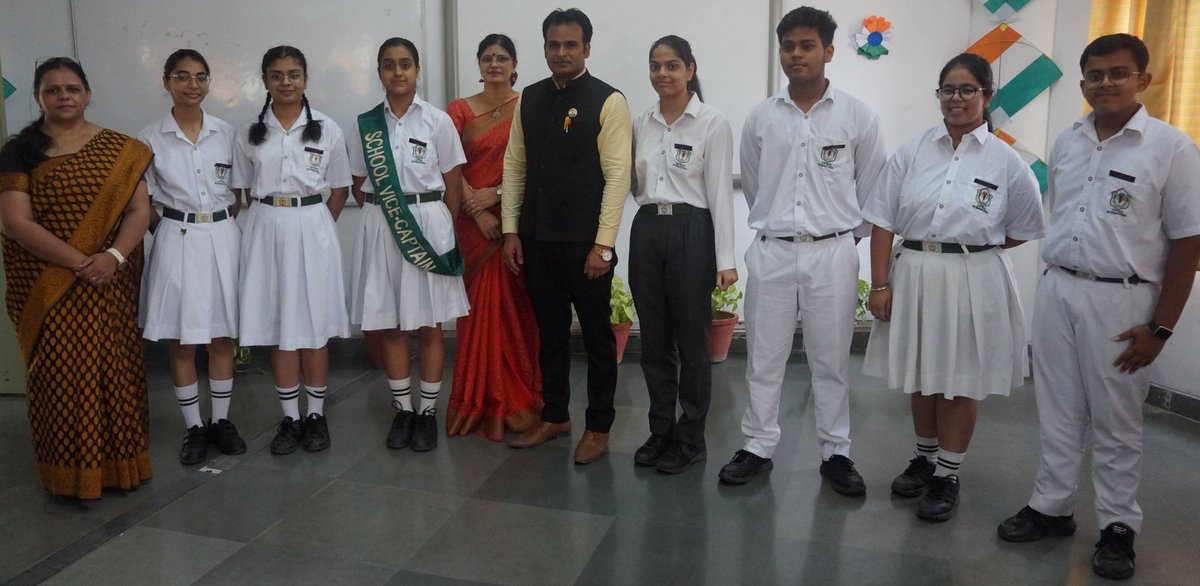 IDpsgI's tweet photo. “Great leaders are trailblazers, making a path for others to follow.” This was truly a day to remember! The Badging Ceremony for the students of Class XI, the new members of School Student Council, was conducted at a grand celebration in DPSGI today.
#DPSGI #BestSchoolinGhaziabad https://t.co/FOj5agmtSM