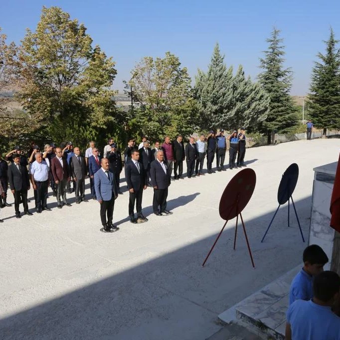 TCHalkapinr's tweet photo. İlçemizde 19 Eylül Gaziler Günü münasebetiyle anma töreni  gerçekleştirildi. https://t.co/3pkid2nknQ