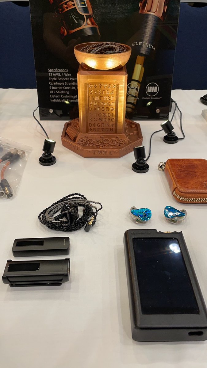 LotooOfficial's tweet photo. CanJamSocal 2022が無事に終了いたしました!
イベントでLotooの製品を持ってきた @EletechJP さん、@SpiritTorino さん、ありがとうございました。
これからも、各地のイベントの様子をお伝えしていきたいと思います😊
#lotoo #eletech #sprittorino #pawgoldtouch #paws2 #paws1 #audioshow https://t.co/2EIjmdPhbb