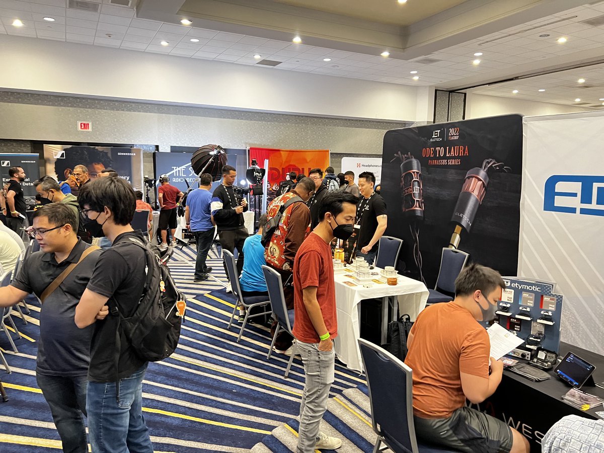 LotooOfficial's tweet photo. CanJamSocal 2022が無事に終了いたしました!
イベントでLotooの製品を持ってきた @EletechJP さん、@SpiritTorino さん、ありがとうございました。
これからも、各地のイベントの様子をお伝えしていきたいと思います😊
#lotoo #eletech #sprittorino #pawgoldtouch #paws2 #paws1 #audioshow https://t.co/2EIjmdPhbb