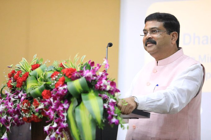 DDTamilNews's tweet photo. மனித மூளையை பகுப்பாய்வு செய்து உலகளவில் மிகச்சிறந்த ஆராய்ச்சி மையமாக எம்பசிஸ் திகழ்கிறது.
- மத்திய கல்வித்துறை அமைச்சர் தர்மேந்திர பிரதான்
#IITMadras #Quantom @DDNewslive @airnews_Chennai @airnewsalerts
@pibchennai @DDIndialive https://t.co/YfRN2jyB0R
