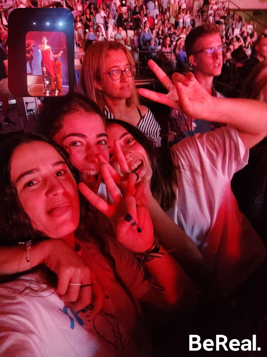 alejandra_barbe's tweet photo. Con resaca emocional del finde💗🥲 https://t.co/uwGjrktVf2