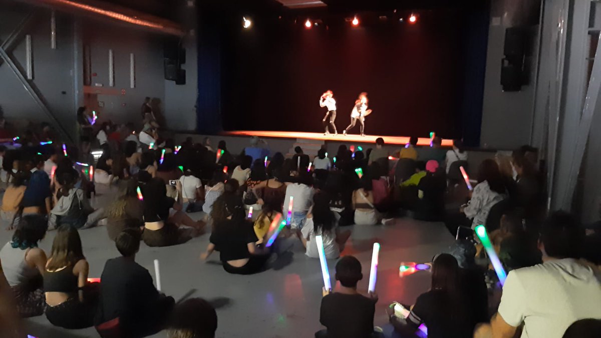 Juventud_Parla's tweet photo. ¡Vaya exitazo del I Festival Show Me The #KPop organizado en #LaCasa por el Ampa @ieslasamericas y el Ampa @IES_Monturiol ! ¡Enhorabuena! #ShowMeTheKPop #VidaEnLaCasa https://t.co/Ez7athIFOq