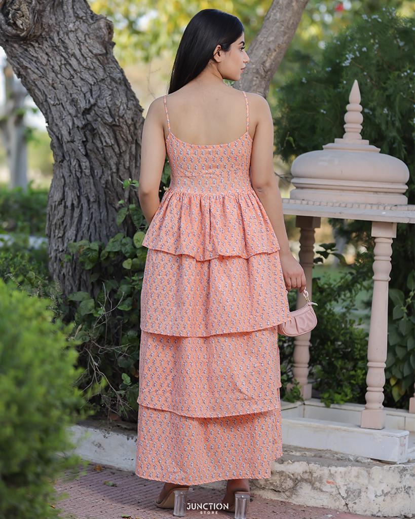 JunctionStore's tweet photo. Time to slay your vacay look in our ‘Peachy flowy Dress’
Shop now at https://t.co/ckgzz17UDj
#newin #dresses #designerdresses #floraldress #maxidress #peach #shoponline #onlineshopping #multidesignerstoreindia #multidesignerstore #fashion #dashionstore #fashionshop https://t.co/8UnTeYzJcM