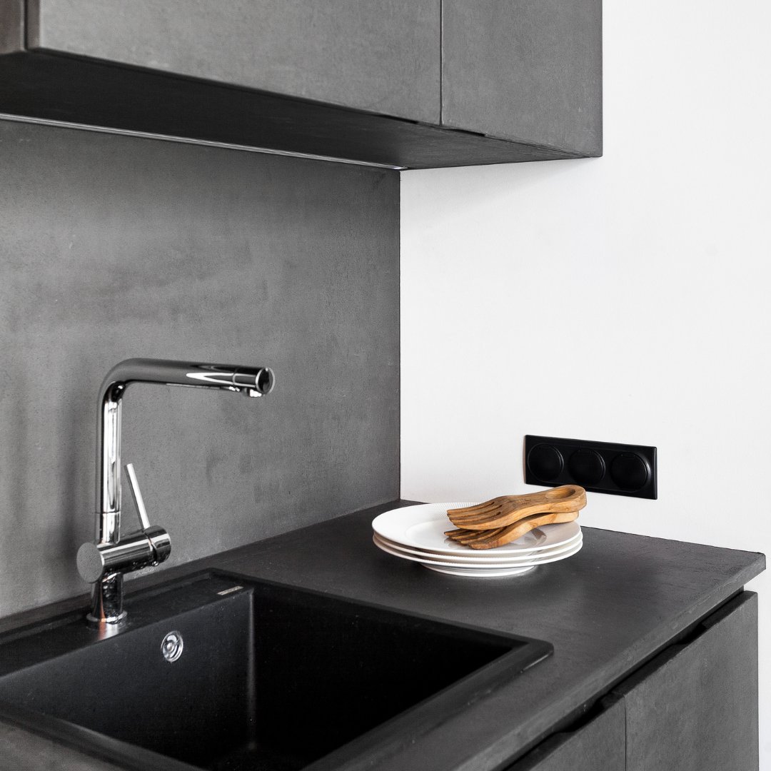 topciment's tweet photo. Sttandard Microfino has been used to renovate the furniture of this impressive home. A very workable #microcement, with great hardness and easy preparation.

🔗https://t.co/HhTU1INZo6 

#home #decorations #stucco https://t.co/wMqcY0Y6Sm