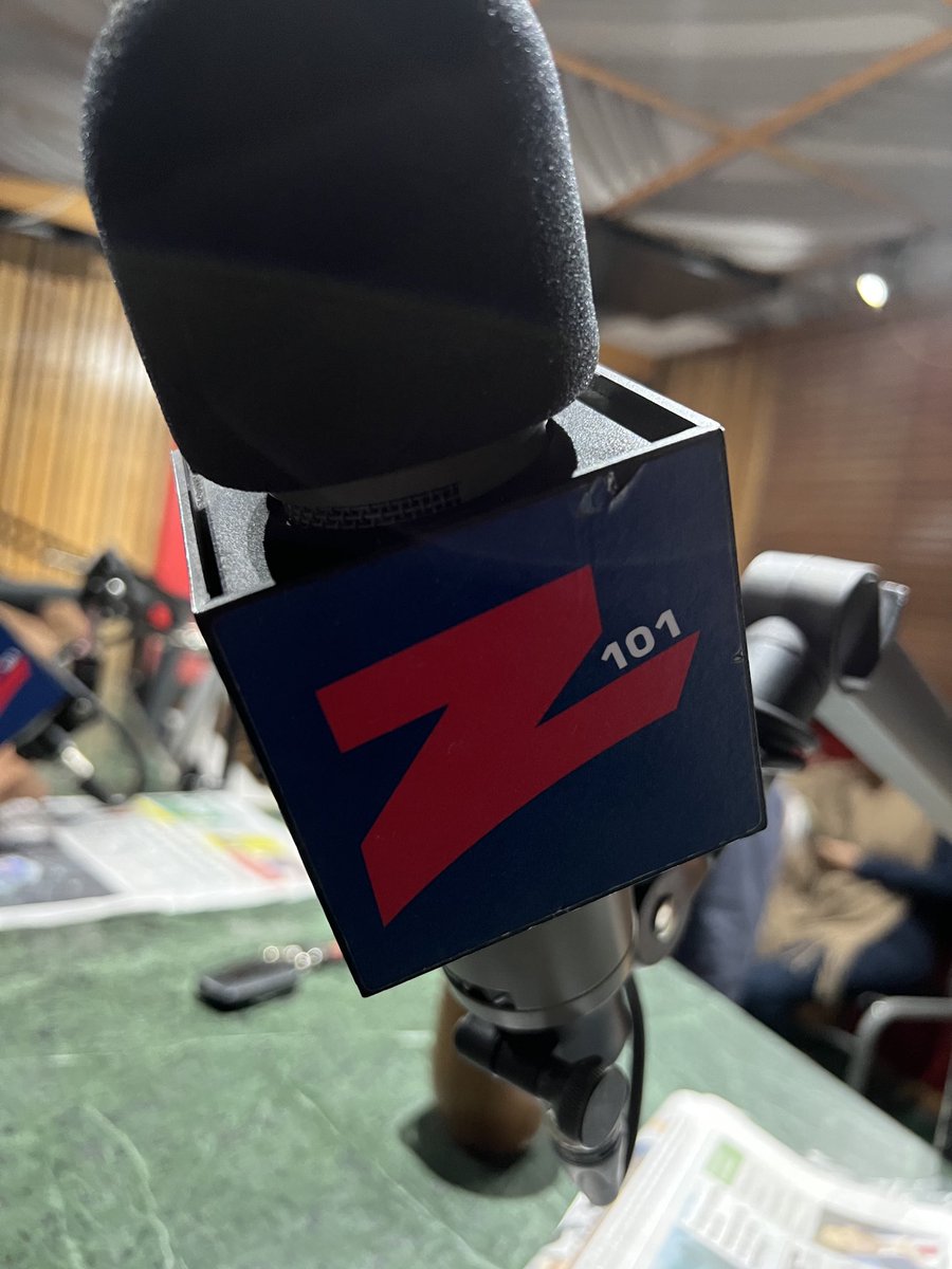 faumontes's tweet photo. Desde temprano de la mañana, informando a la población sobre la trayectoria de #Fiona #ResponsabilidadSocial . ⁦@z101digital⁩ https://t.co/5mf6c4jvmC