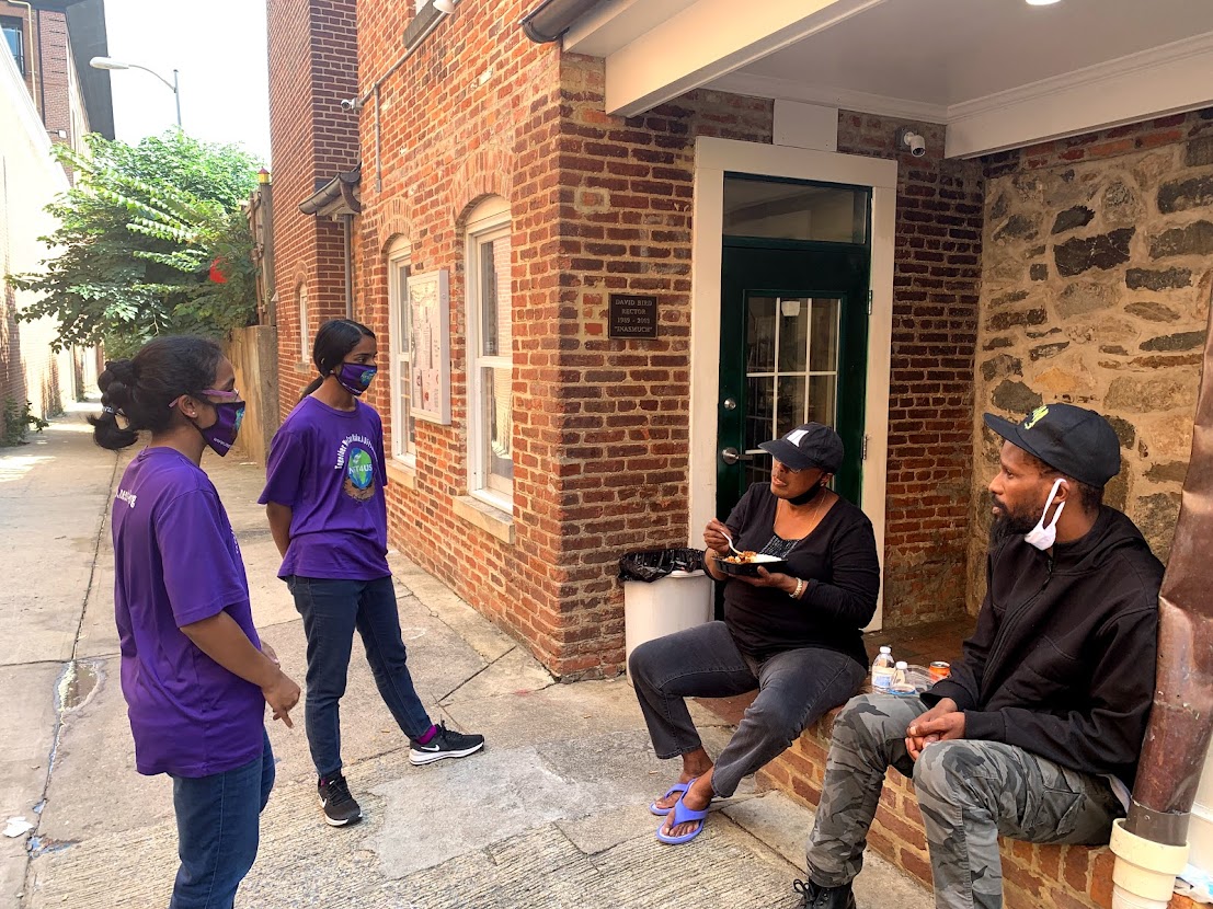 joinnest4's tweet photo. A little help + a little #smile gives meaning to #human life!❤️ Sharing #nourishment, #love, #hope & #humanity with our unhoused #friends by lending a #helpinghand & loving #heart in small but impactful ways. After all no #kindact is ever wasted! #NEST4US https://t.co/TnRs0vUSVw https://t.co/KgtS5m39nK