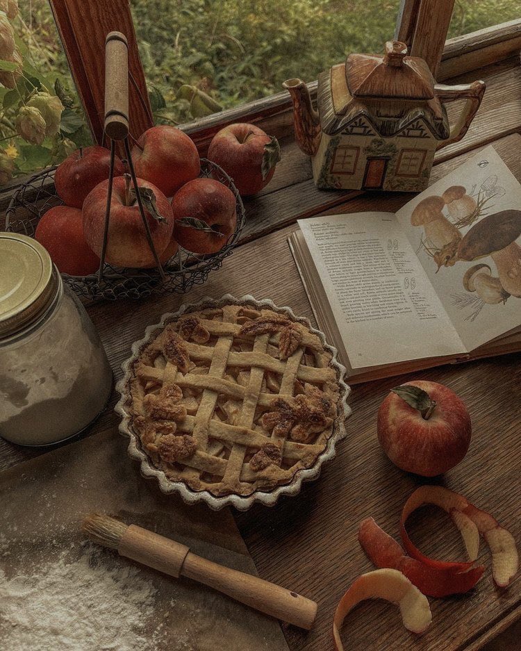 malusokay's tweet photo. Craving something sweet 🥧 https://t.co/MgtcgQDeN0